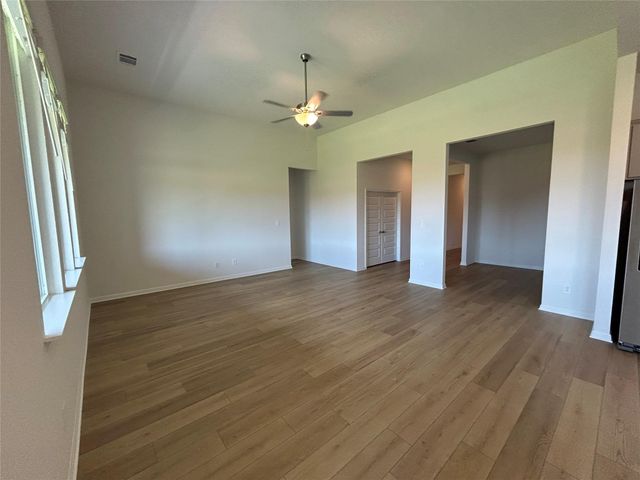 115 Divisadero DR, Hutto, TX 78634