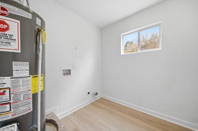 553 Lavender LN, Virginia Beach, VA 23462