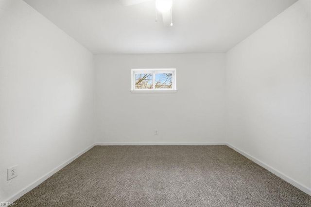 553 Lavender LN, Virginia Beach, VA 23462