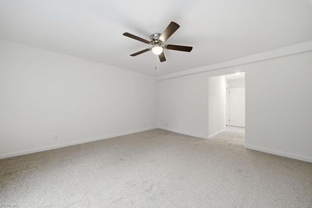 553 Lavender LN, Virginia Beach, VA 23462