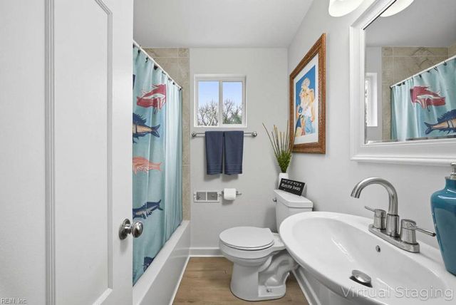 553 Lavender LN, Virginia Beach, VA 23462