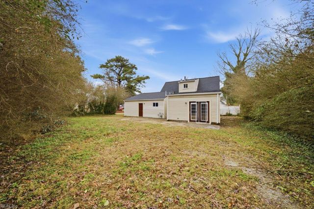 553 Lavender LN, Virginia Beach, VA 23462