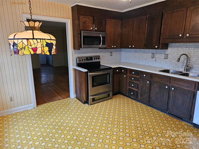 1440 Mcilroy Road, Charlotte, NC 28212