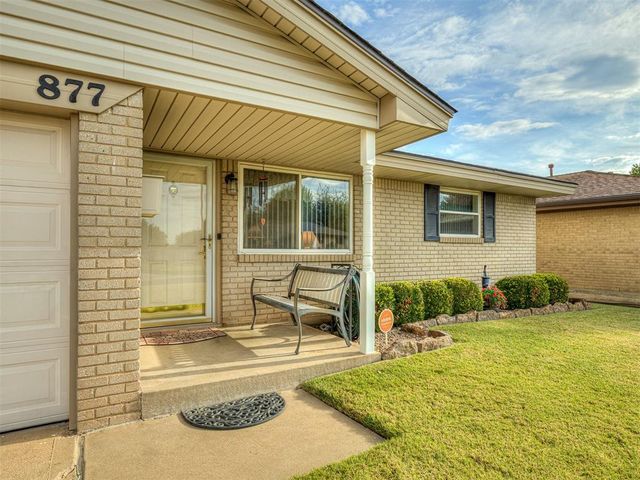 877 NW 14th Street, Moore, OK 73160