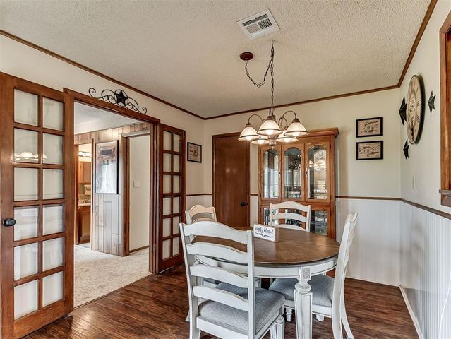 877 NW 14th Street, Moore, OK 73160