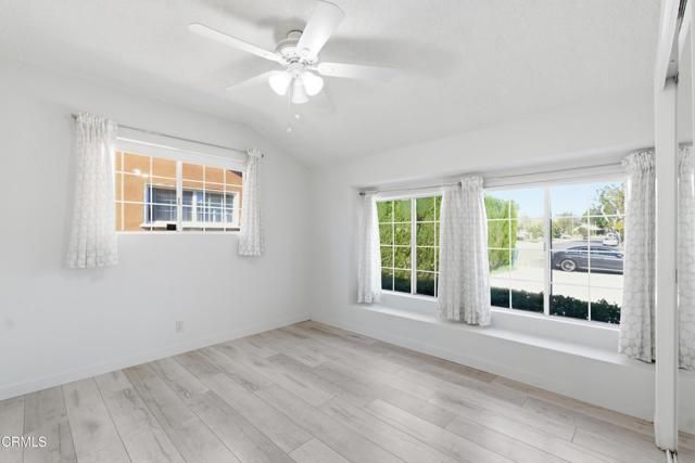 18600 Cantara Street, Los Angeles, CA 91335