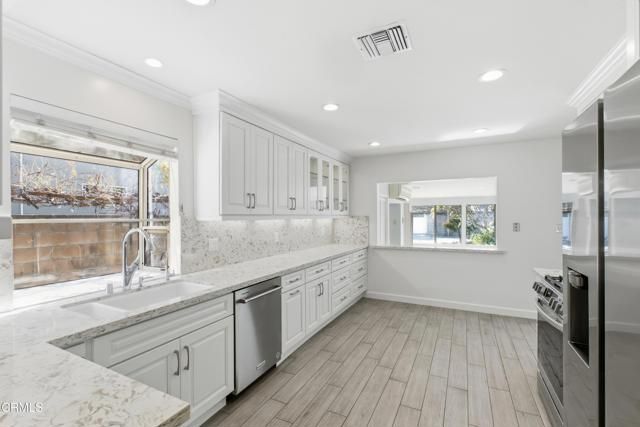 18600 Cantara Street, Los Angeles, CA 91335