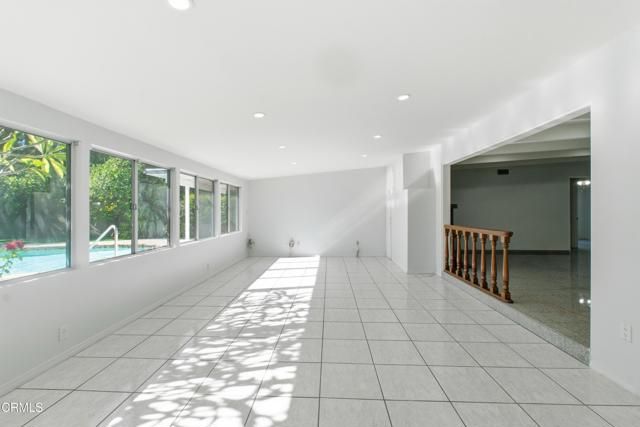 18600 Cantara Street, Los Angeles, CA 91335