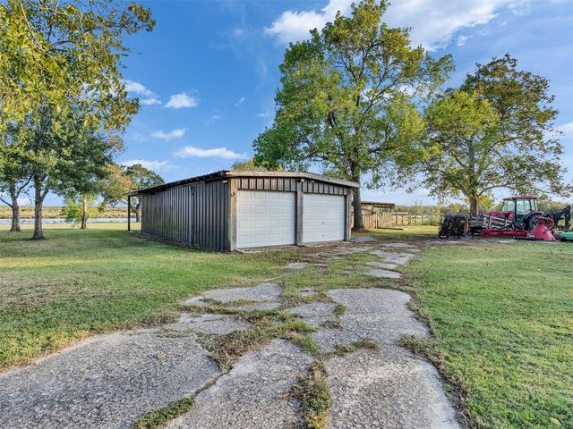 1010 Kilgore Road, Baytown, TX 77520