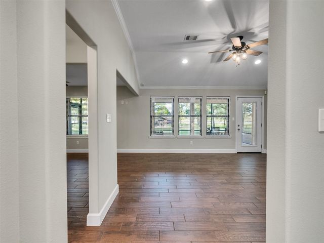 1010 Kilgore Road, Baytown, TX 77520