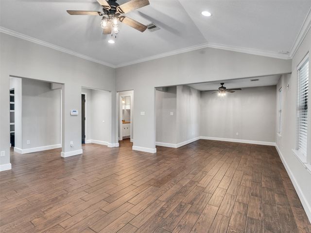 1010 Kilgore Road, Baytown, TX 77520