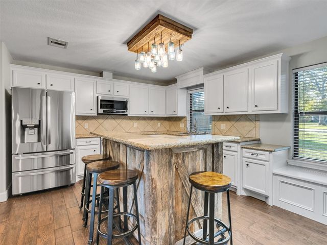 1010 Kilgore Road, Baytown, TX 77520