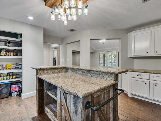 1010 Kilgore Road, Baytown, TX 77520