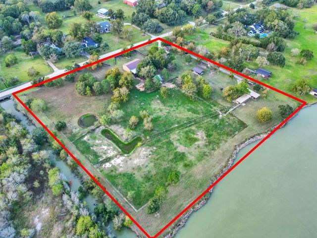 1010 Kilgore Road, Baytown, TX 77520