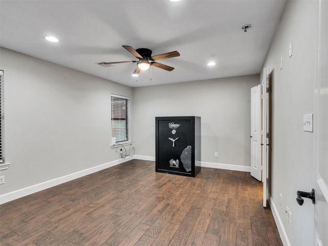 1010 Kilgore Road, Baytown, TX 77520