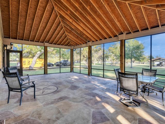 1010 Kilgore Road, Baytown, TX 77520