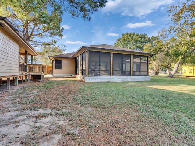 1010 Kilgore Road, Baytown, TX 77520