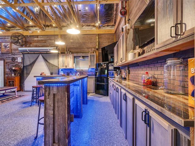 1010 Kilgore Road, Baytown, TX 77520