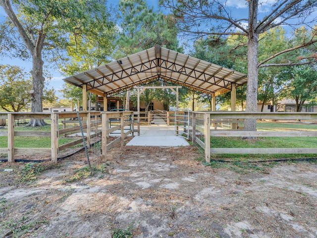 1010 Kilgore Road, Baytown, TX 77520