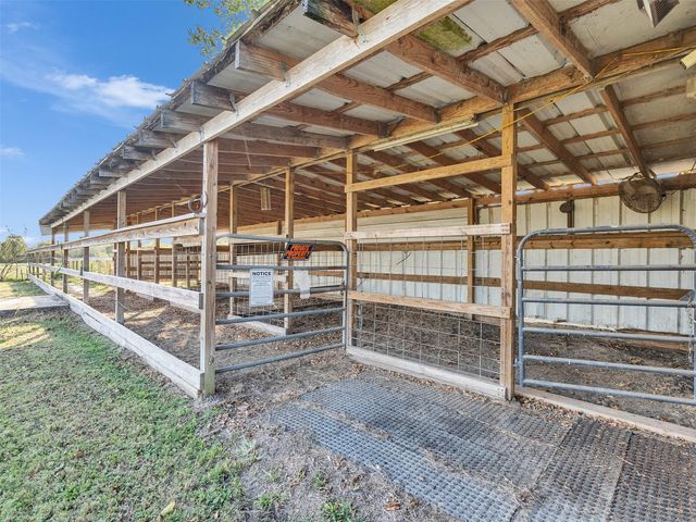 1010 Kilgore Road, Baytown, TX 77520