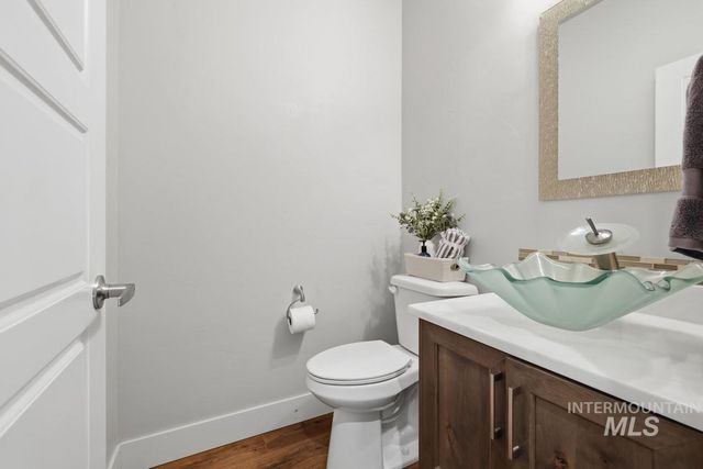 1537 W Tenzing St, Nampa, ID 83686
