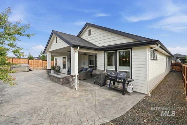 1537 W Tenzing St, Nampa, ID 83686