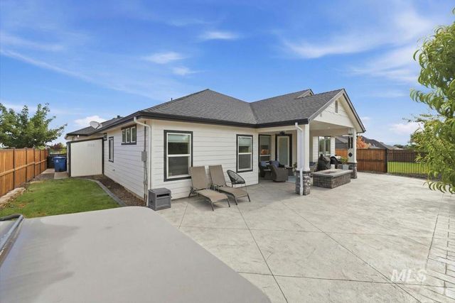 1537 W Tenzing St, Nampa, ID 83686