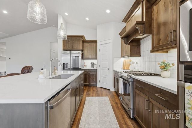 1537 W Tenzing St, Nampa, ID 83686