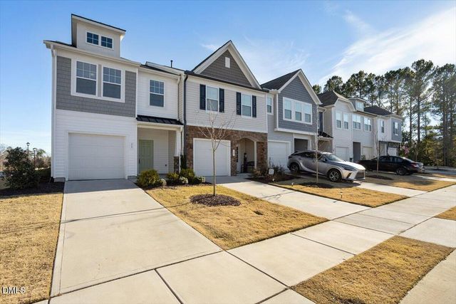 11 Wildflower Circle, Clayton, NC 27520