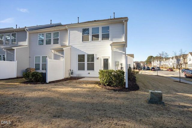 11 Wildflower Circle, Clayton, NC 27520