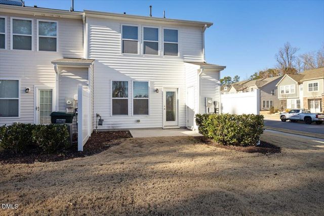 11 Wildflower Circle, Clayton, NC 27520