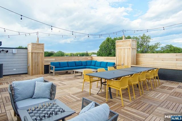 15 W Johnson Avenue 206, Bergenfield, NJ 07621