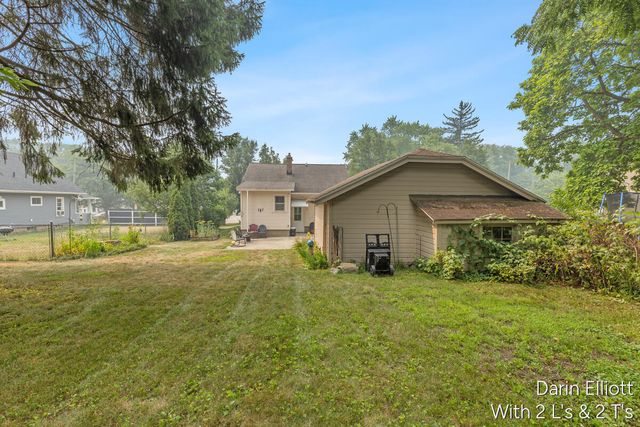 910 W Lincoln Avenue, Ionia City, MI 48846