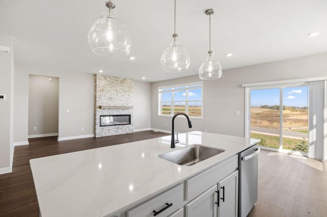 20137 Ginseng Way, Lakeville, MN 55044