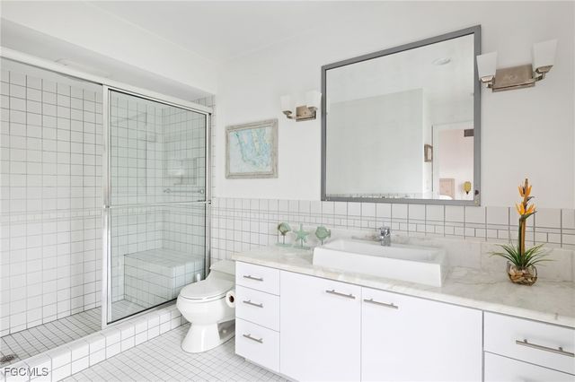 479 Lagoon DR, Sanibel, FL 33957