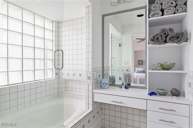 479 Lagoon DR, Sanibel, FL 33957