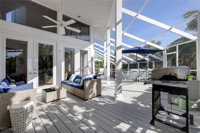 479 Lagoon DR, Sanibel, FL 33957