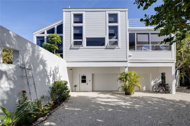 479 Lagoon DR, Sanibel, FL 33957