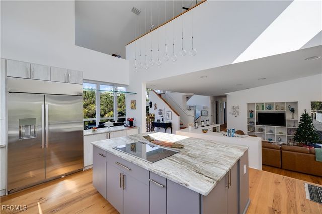 479 Lagoon DR, Sanibel, FL 33957