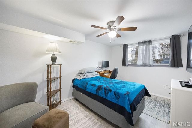 9946 Brook Avenue, St Louis, MO 63125