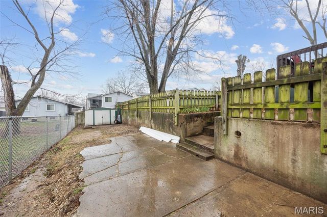 9946 Brook Avenue, St Louis, MO 63125