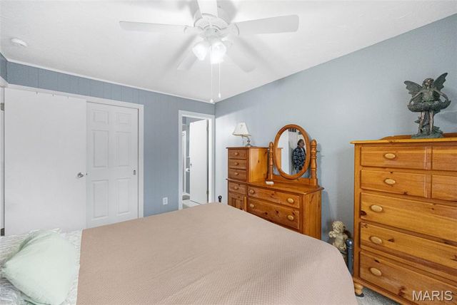 9946 Brook Avenue, St Louis, MO 63125