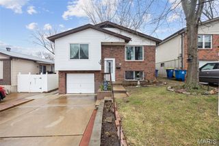 9946 Brook Avenue, St Louis, MO 63125