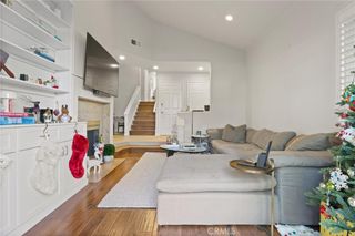 19 Laguna Court, Manhattan Beach, CA 90266