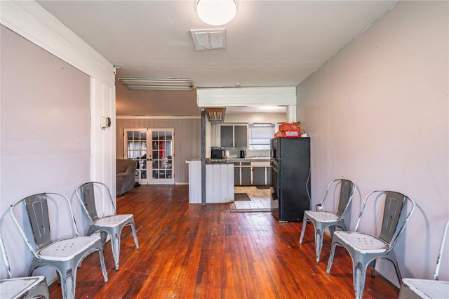 9103 Lazy Lane, Hitchcock, TX 77563