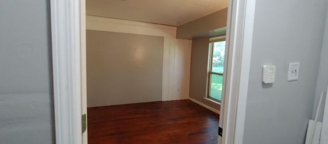 9103 Lazy Lane, Hitchcock, TX 77563
