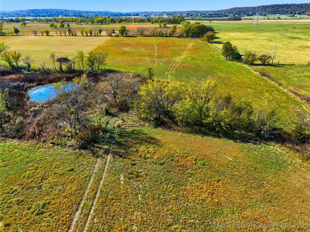 17624 S 49th West Avenue, Mounds, OK 74047