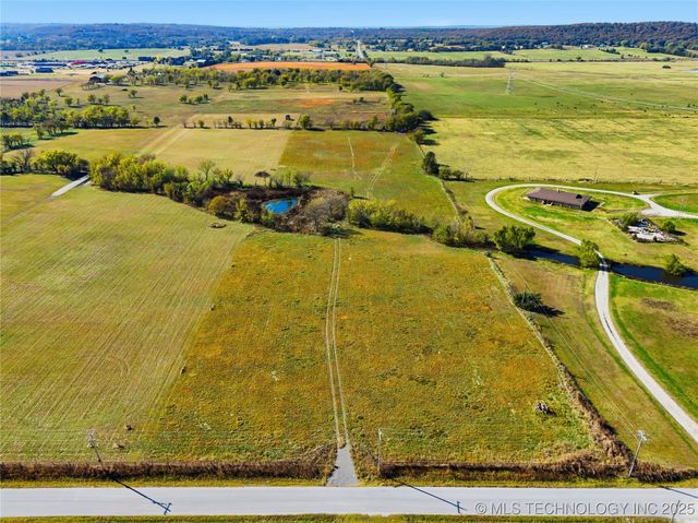 17624 S 49th West Avenue, Mounds, OK 74047