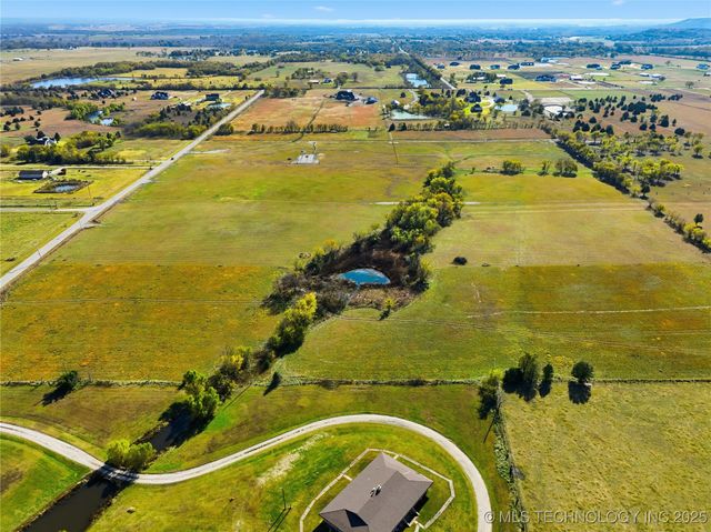 17624 S 49th West Avenue, Mounds, OK 74047