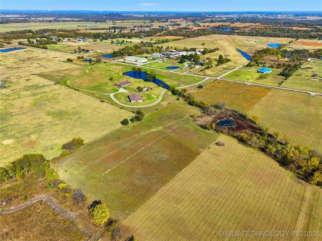 17624 S 49th West Avenue, Mounds, OK 74047